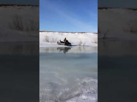 крутой разворот на Arctic Cat Bearcat Z1 XT