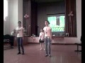 танец учат в школе 