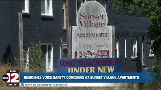 Glendale Hills residents demand action on abandoned Sunset Village Apartments
