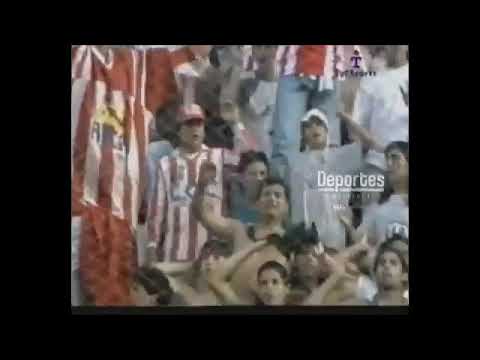 "Vamos a quemar la cancha de 25" Barra: La Banda del Camion &bull; Club: San Martín de Tucumán &bull; País: Argentina
