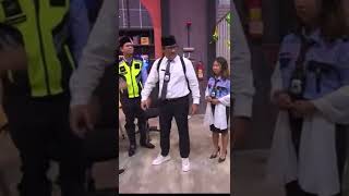 Download lagu KOMANDAN EMOSI / KIKI KENA SLEDING 🤣🤣/ LAPOR PAK! #shorts mp3
