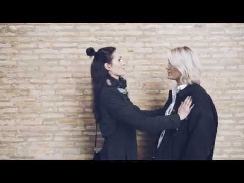 Lina Horner & Divers- Women (Official Music Video)
(2017) JONGLERAR CA 0.50 IN I VIDEON SAMT SYNS VID NÅGRA TILLFÄLLEN LÄNGRE FRAM Lina Horner & Divers- Women (Official Music Video)
(2017) JONGLERAR CA 0.50 IN I VIDEON SAMT SYNS VID NÅGRA TILLFÄLLEN LÄNGRE FRAM