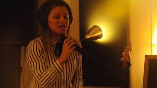 Canan Şen - Odalarda Işıksızım