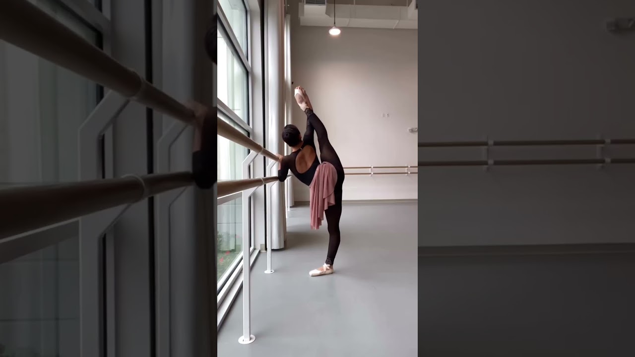 In the studio in head to toe Mariia Dancewear ✨