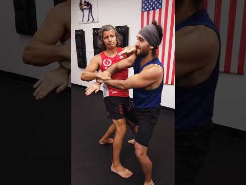 Why Wing Chun Beats Grappling Entries – Agile Adaptation & Forward Facin