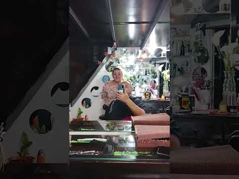 Andrés en la Peluquería de Marilú