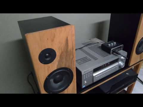 Bookshelf TA-Acara Discos - Vicius - Bhaskar, Kiko Franco - Trópic Áudio Woodwork