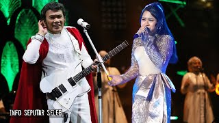 Download lagu JADI TAMU SPECIAL DI KONSER 80 TAHUN ROMA IRAMA, APRIL BIKIN HEBOH WARGA CIREBON DUET MAHAL ABAD INI mp3