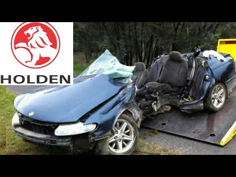 HOLDEN Crash Compilation 2020 #1