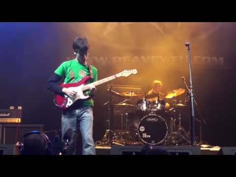 Daniele Gottardo - Cardiology (Guitar Idol 2009 Live - Final) HD