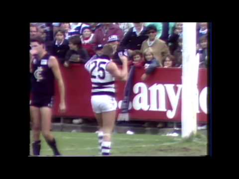 Rod Austin and Mark Jackson clash in round 4 1985