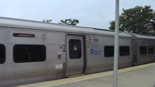 preview picture of video 'Long Island Rail Road train at Lynbrook'