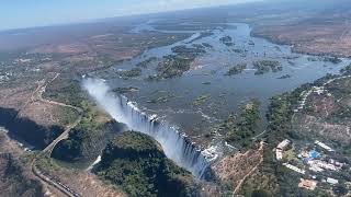 圧巻のビクトリアフォールズ！ヘリコプターで上空から、見学。