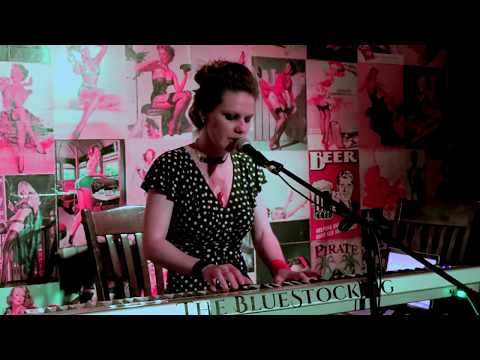 The BlueStocking - Lullaby for Irene (live @ Tema-bar)