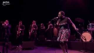 Sharon Jones and the Dap Kings @ Paris ► Stranger to my happiness (2014)