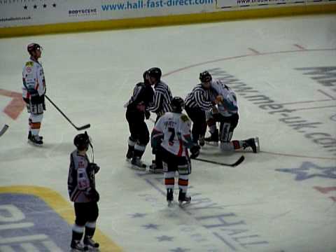 Robert Farmer v Lee Mitchell 28th feb.MOV