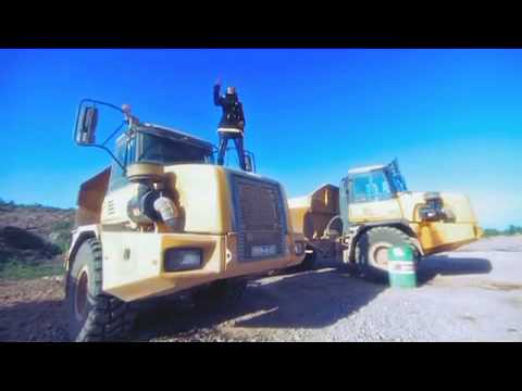 DAMA DO BLING - MOZA GIRL feat Ras Haitrim