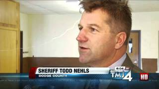 Jail Inmates Working Off Sentences at Dodge County Elementary School