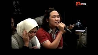 Download lagu 📍Ruang Rindu📍Gus Sabrang, Ibu Novia Kolopaking feat KIAI KANJENG || 𝙈𝘼𝙄𝙔𝘼𝙃 𝙌𝙪𝙤𝙩𝙚𝙨 mp3