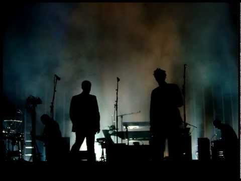 Massive Attack - Mezzanine Sub Español