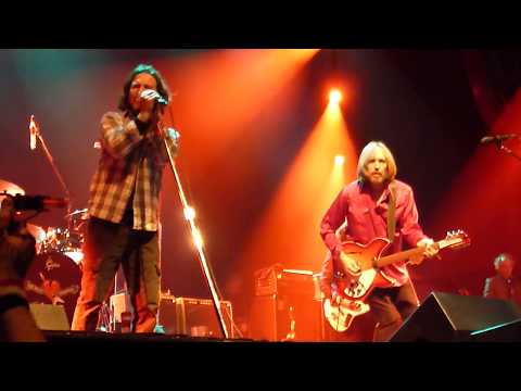 Tom Petty & Eddie Vedder - The Waiting | Live HMH Amsterdam 2012