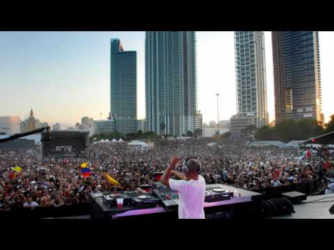 Axwell, Ingrosso, Angello & Laidback Luke vs Sandburg - We Leave The House Behind (Shippo Bootleg)