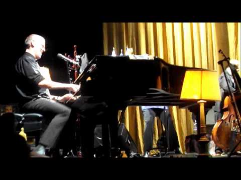 Hugh Laurie - London Hammersmith Apollo 02.07.2012