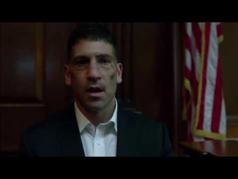 Cena épica do Justiceiro no tribunal - Demolidor