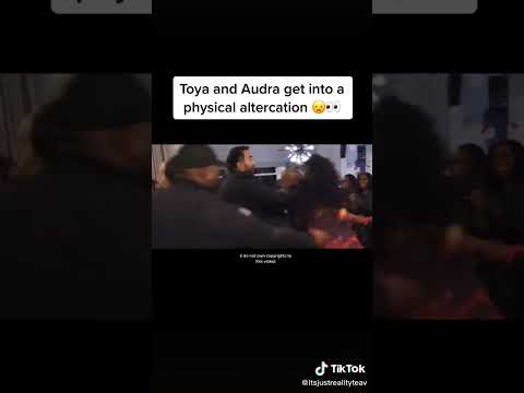 MARRIED TO MEDICINE GROWLS IS FIGHTING HUNNI #married2med #Toya vs #Audra