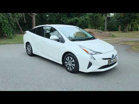2018 Toyota Prius 1.8 Petrol Hybrid Automatic - Image 2