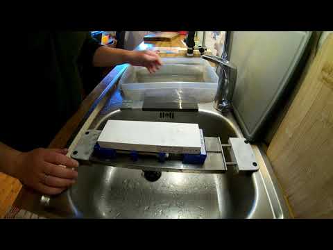 Sharpening session, King 1k and Naniwa Junpaku aka "snow white" 8k