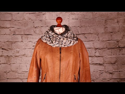 The speckled Möbius scarf