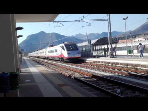 ETR 470 livrea Frecciabianca in transito a Praja-Ajeta-Tortora.