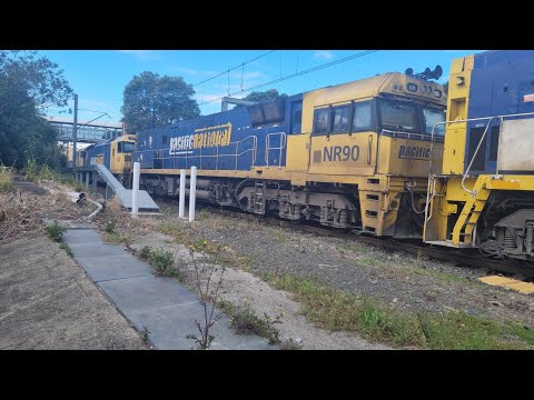 31/08/22 4NY3 passing Homebush Goods Platform