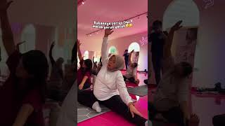 Download lagu When Pregnant Women Do Yoga 😩🤣🤣 mp3 Download lagu When Pregnant Women Do Yoga 😩🤣🤣 mp3