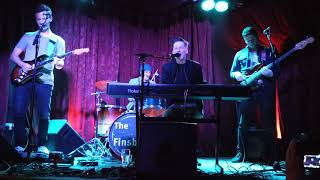 Sarah Walk - Wake me up (fragment)