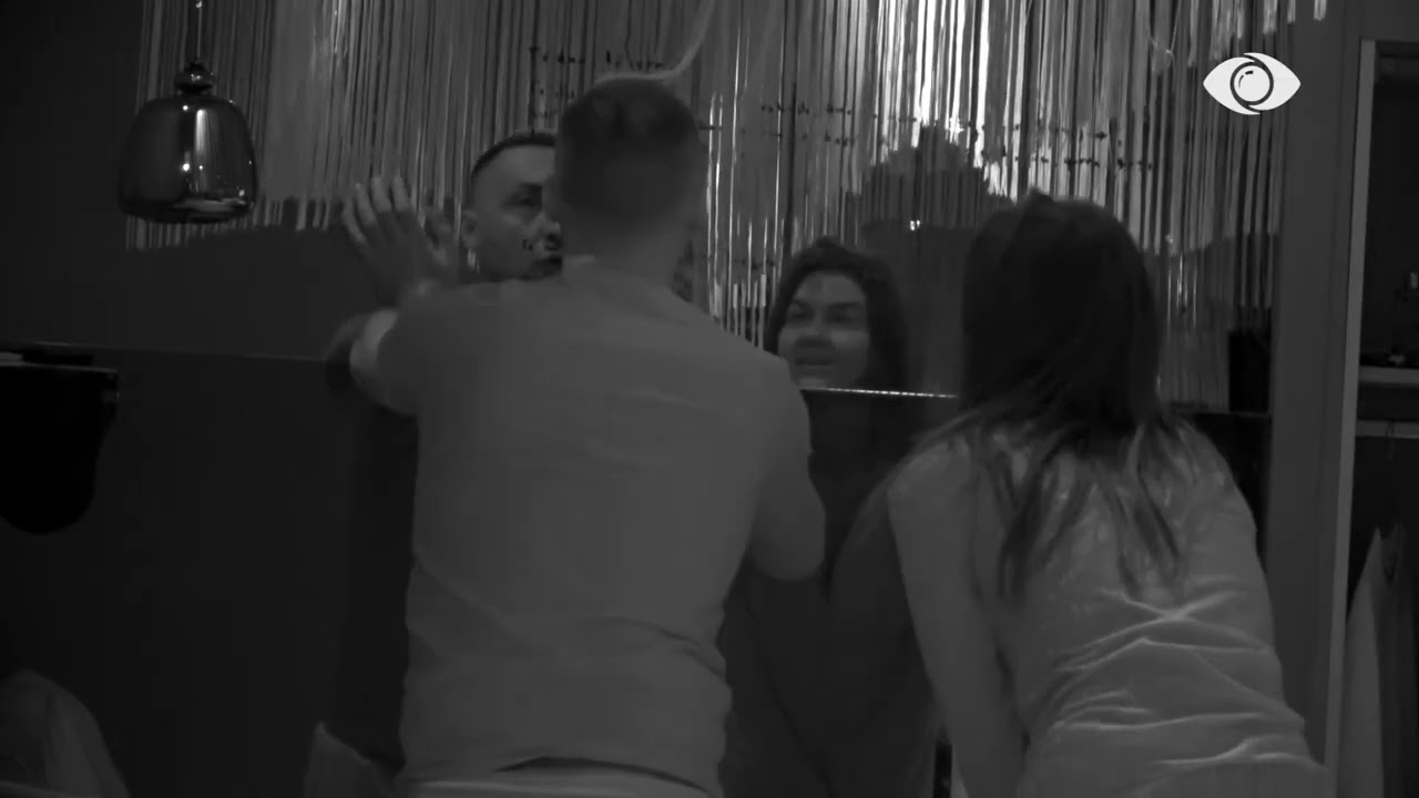 “Po të kisha letër…”/ G Bani i tregon Loredanës vargjet që ka shkruar në pasqyrë