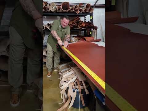 Straight Edging a Side of Leather (a 2 minute tool tip)