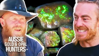 Download lagu $202,000 Worth Of Opal Found By Opal Hunters! | Outback Opal Hunters mp3 Download lagu $202,000 Worth Of Opal Found By Opal Hunters! | Outback Opal Hunters mp3