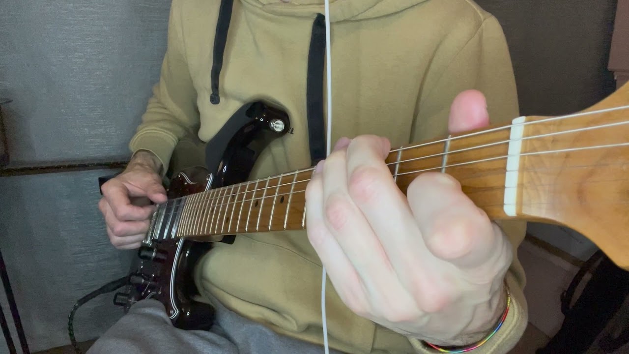 Roberto Barlocci playing Alvaro Soler's Sofia as a solo fingerstyle MelodyChords arrangement on guitar