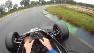 preview picture of video 'Formule Renault - Circuit de Fay de Bretagne - Extreme Limite - CE Assystem.wmv'