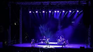 Can’t help falling in love-Chris Isaak (Elvis Cover)(Live in Athens)