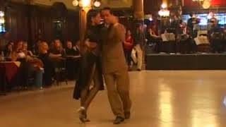 Gustavo Rosas. Tango Pata Ancha con Gisela Natoli en  La Ideal.Color Tango.Bs As.Octubre 2006.