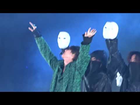 BTS V - Singularity (Wembley Stadium - Day 2) (Fan Cam)