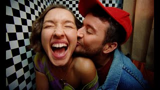 Musik-Video-Miniaturansicht zu Real Love Songtext von Martin Garrix & Lloyiso