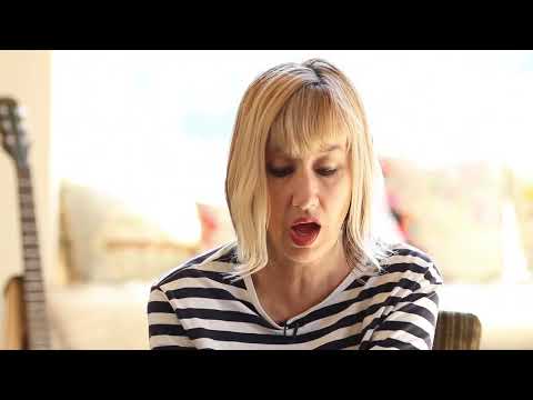 Kim Shattuck reveals who inspired her to 'scream' in the songs she performed with The Muffs