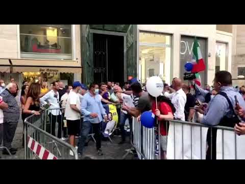 MATTEO SALVINI ARRIVA A NAPOLI