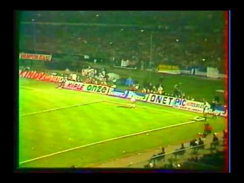 1985 (April 24) Bordeaux (France) 2-Juventus (Italy) 0 (Champions Cup).avi