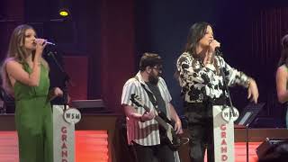 Sara Evans - "Coalmine" performed at Grand Ole Opry