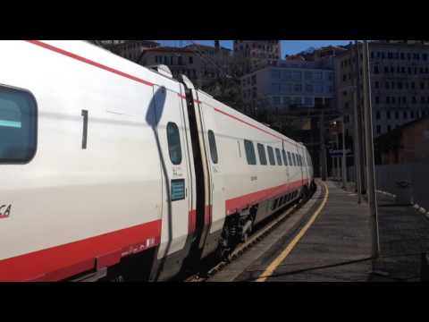 ETR460 Freccia Bianca in transito a Camogli